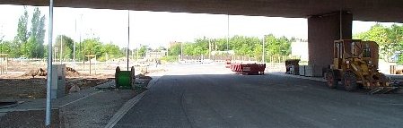 unter die Brücke und Richung Vegesack